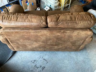 BEAUTIFUL LARGE COMFY LOVESEAT!