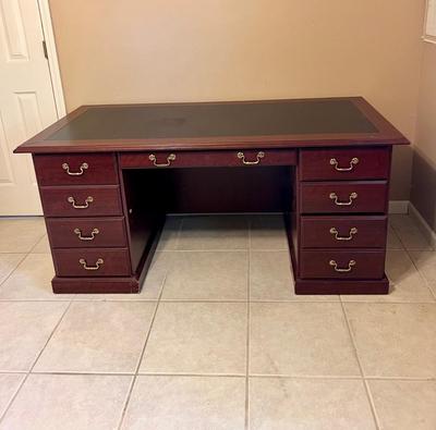 Large Office Desk *Read Details