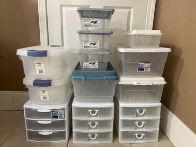Small Plastic Totes and Oragnizers
