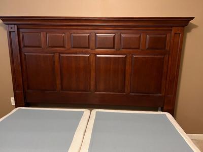 KING Mantle Bed With Foundation