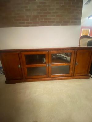 Cherry Finish Entertainment Stereo / CTV Center / Cabinet