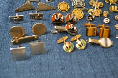 LOT 419. MILITARY ITEMS, CUFF LINKS, TIE BARS