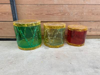 3 LIT HOLIDAY YARD DRUMS