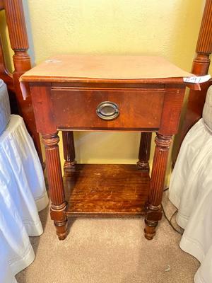 Vintage Duncan Phyfe Cherry Solid Wood One-Drawer Lamp Table
