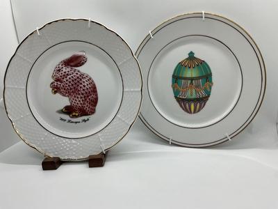 St. Martin Decorative Plates (2)