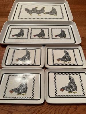 Vtg Hard Plastic Rooster Trays