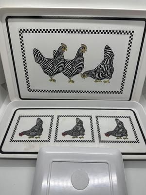 Vtg Hard Plastic Rooster Trays