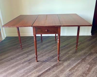 Antique Drop Leaf Table on Turned Legs *Read Details
