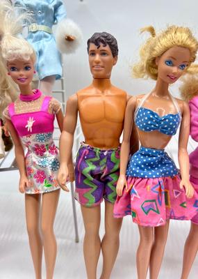 Vintage Barbie/Ken Doll Lot With Clothing *Read Details
