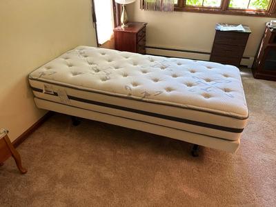 REVERIE ADJUSTABLE TWIN BED WITH REMOTE
