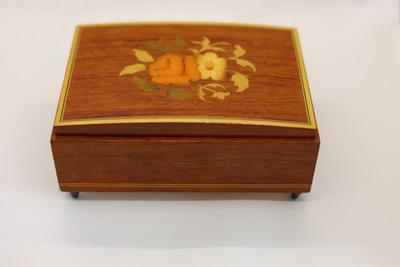 Italian Wind-Up Wood Musicial Jewelry Box