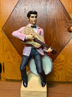 YOUR'S ELVIS '55 MUSICAL SEALED MCCORMICK LIQUOR DECANTER