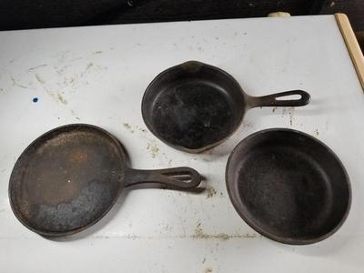 3 Skillets 