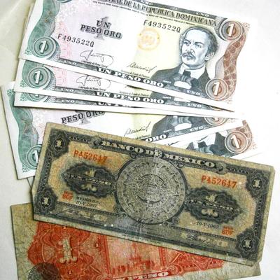 DOMINICAN REPUBLIC Banknotes
