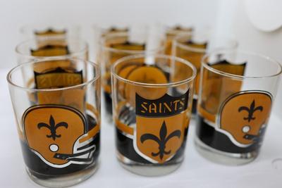 Set of Nine Vintage New Orleans Saints Glasses (9)