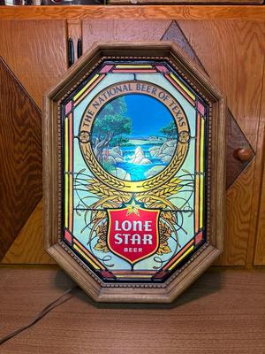 LIGHTED LONE STAR BEER SIGN