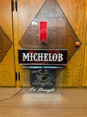 LIGHTED MICHELOB BEER SIGN