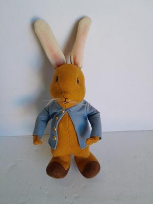 RARE Vintage Kersa Germany Male Rabbit collectible with metal foot tag