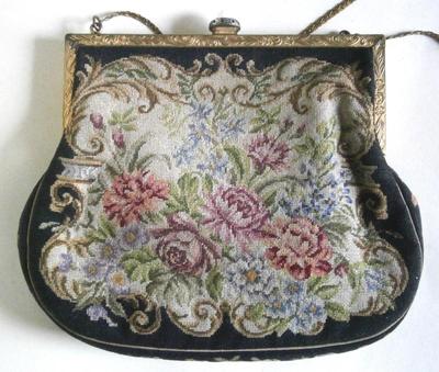 Vintage Tapestry Ladies Purse made in Austria