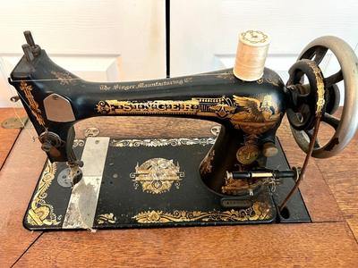 ANTIQUE SINGER SEWING MACHINE