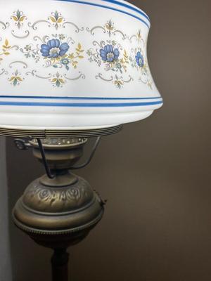 Vintage Quoizel Abigail Adams Milk Glass Globe, Floor Lamp