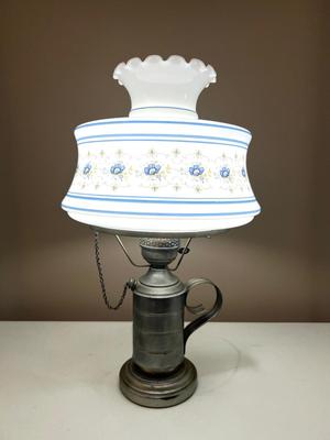Vintage Quoizel Abigail Adams Milk Glass Globe Table Lamp.