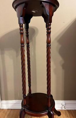 Solomonic Accent Stool Table *Read Details