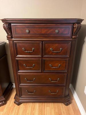BROYHILL TALLBOY Gentlemenâ€™s Chest