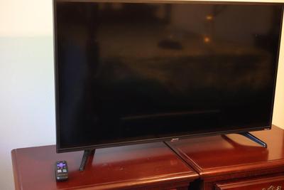 40" Hisense Roku TV with Remote