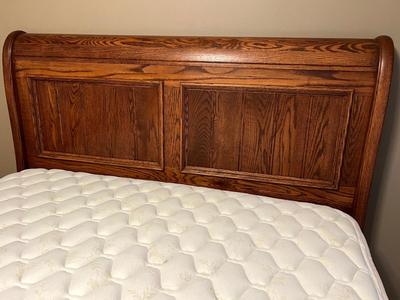 Queen Size Solid Wood Sleigh Bed