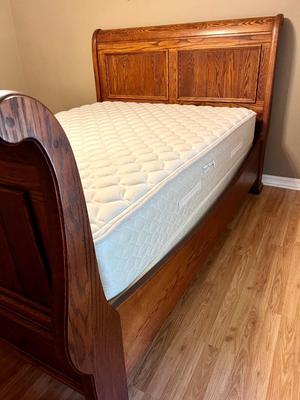 Queen Size Solid Wood Sleigh Bed