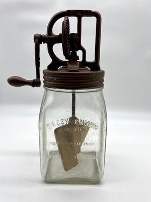 No. 20 DAZEY Churn Glass Butter Churn with Wood Paddle