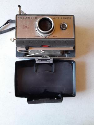 Vintage Polaroid land camera 101 Automatic