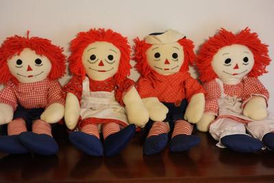 (4) Large Raggedy Ann & Andy Dolls