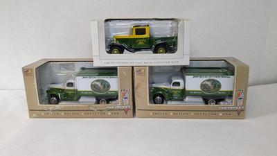 SpecCast John Deere Collectors Banks