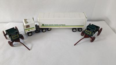 Ertl Semi Hauler Stock #3622 with Buckboard Wagons