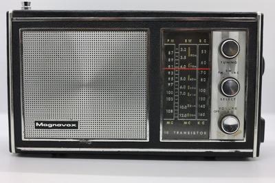 Vintage Magnavox Portable Radio