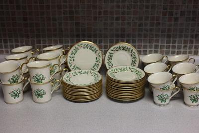 Lenox Holiday Set - (51) Piece Set