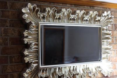 Lavish Silver Acanthus Leaf Wall Mirror