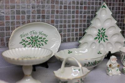 LENOX Holiday Set - (8) Piece Set