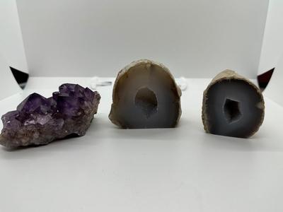 (2) Geodes & (1) Amethyst