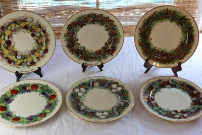 LENOX - Set of (6) Beautiful Colonial Christmas Wreath Plates, Most W/ Original Boxes