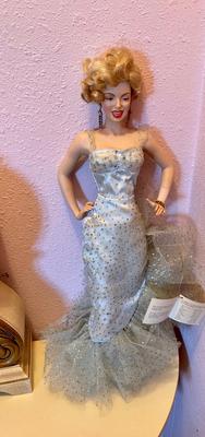 Franklin Mint Marilyn Monroe doll