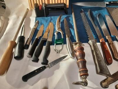 Kitchen Knives with knife block