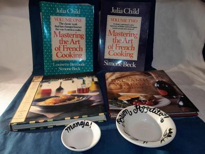 4 Cookbooks - French cooking - Mediterranean cooking with small bowls with French writing