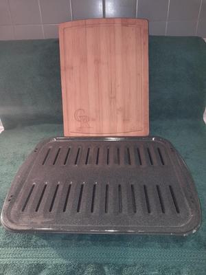 Broiler pan with Colorado Rockies inscribed cutting board