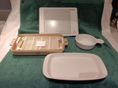 Conair Cuisine warming tray, Corningware and a microwave bacon dish