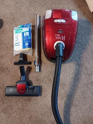 Royal Appliance Canister Vacuum cleaner with attachments and extra bags Works great!