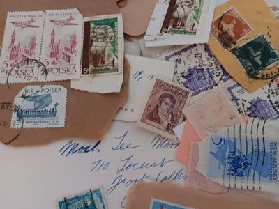 The Stamp book with stamps - and extra loose stamps too Postage stamp collection