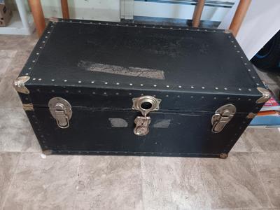 Black footlocker / trunk
